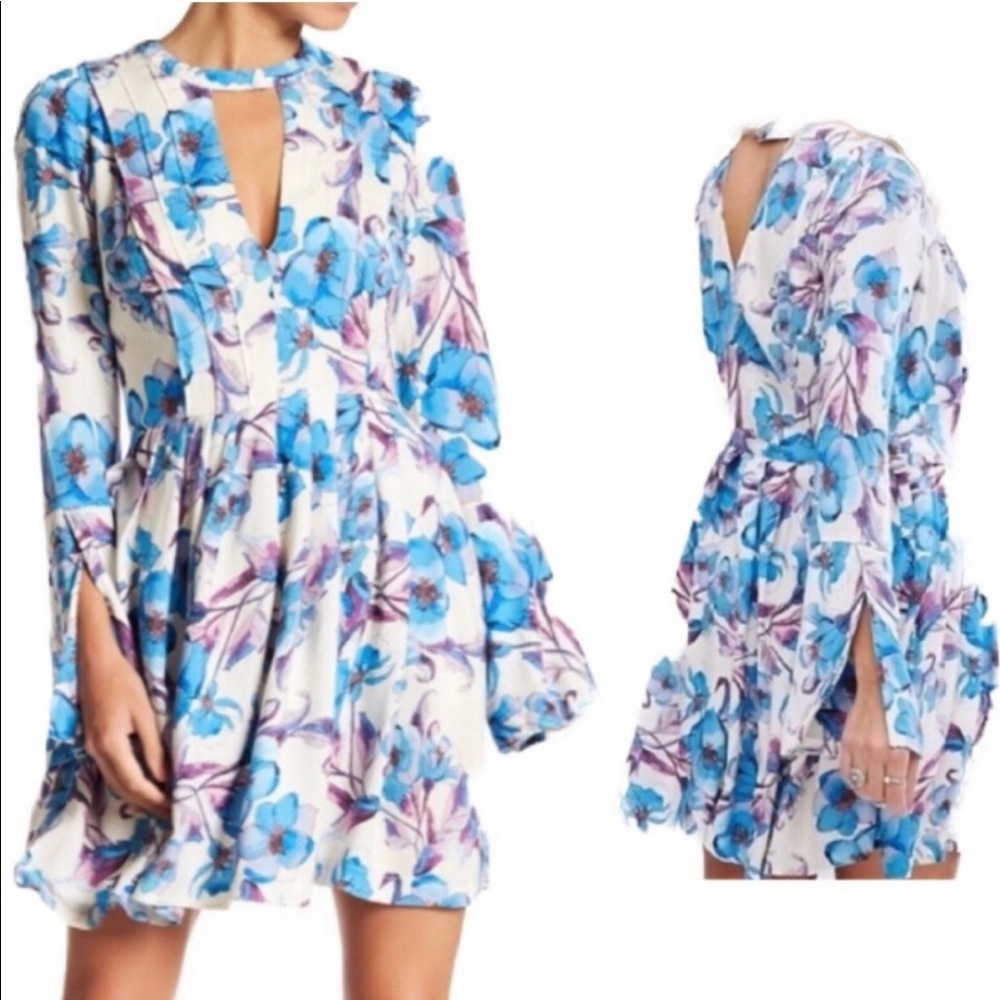 Free People Tegan Floral Mini Dress keyhole
Purple and Blue Bell Sleeves Boho